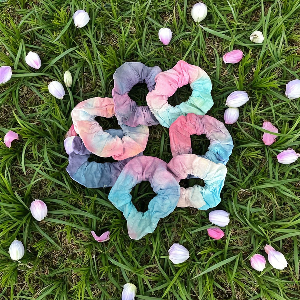 Tie-dye scrunchy